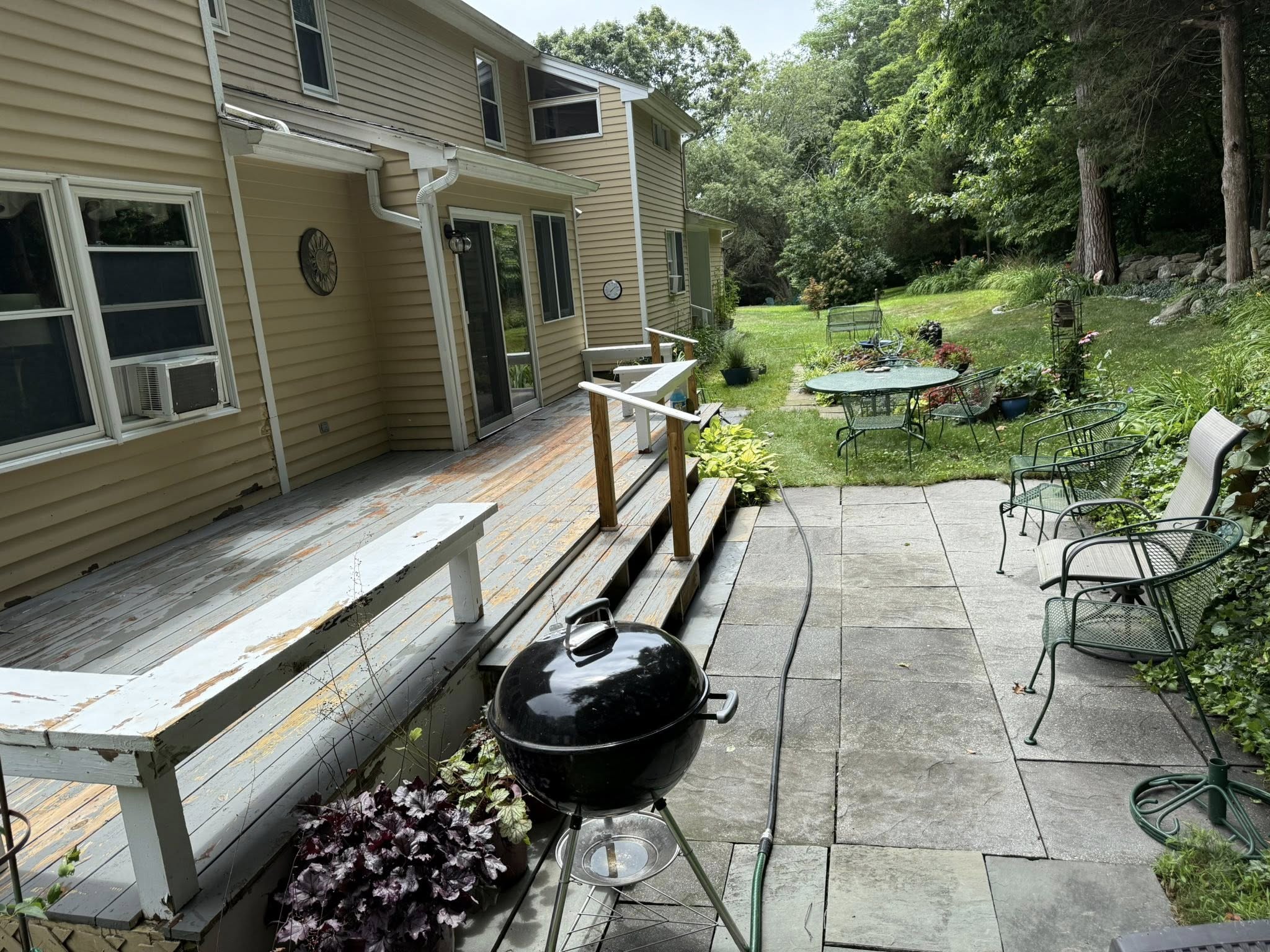 Soft washing result on exterior surfaces